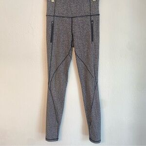 lululemon athletica Textured Black Leggings with pockets full length size 4